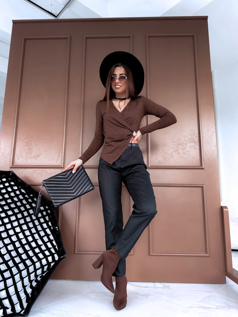 "AREA C9279-1" MOM FIT ādas imitācijas bikses - MELNAS